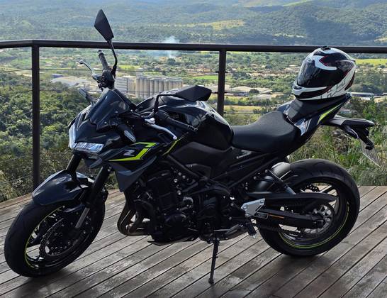 KAWASAKI Z900 